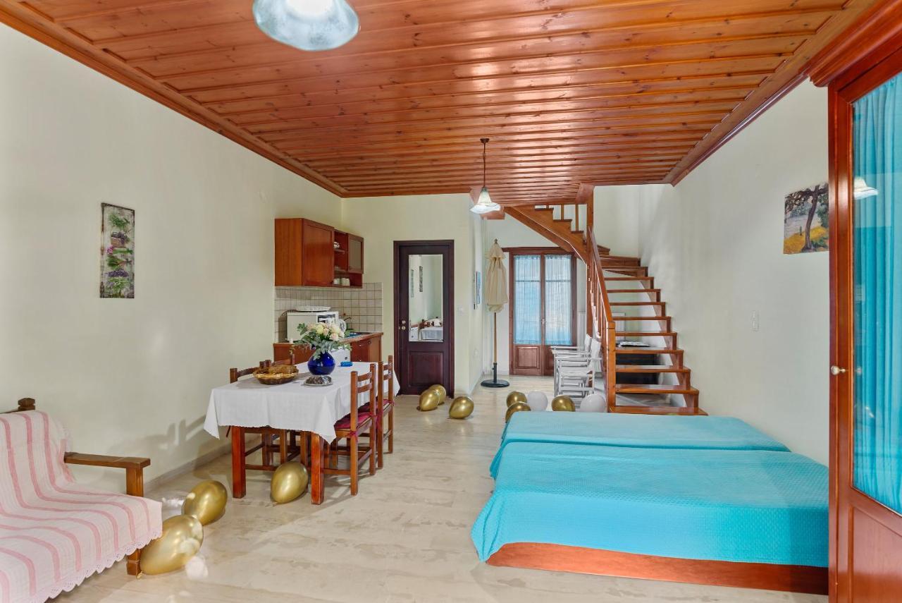 Aparthotel Iliopetra à Douliana Extérieur photo