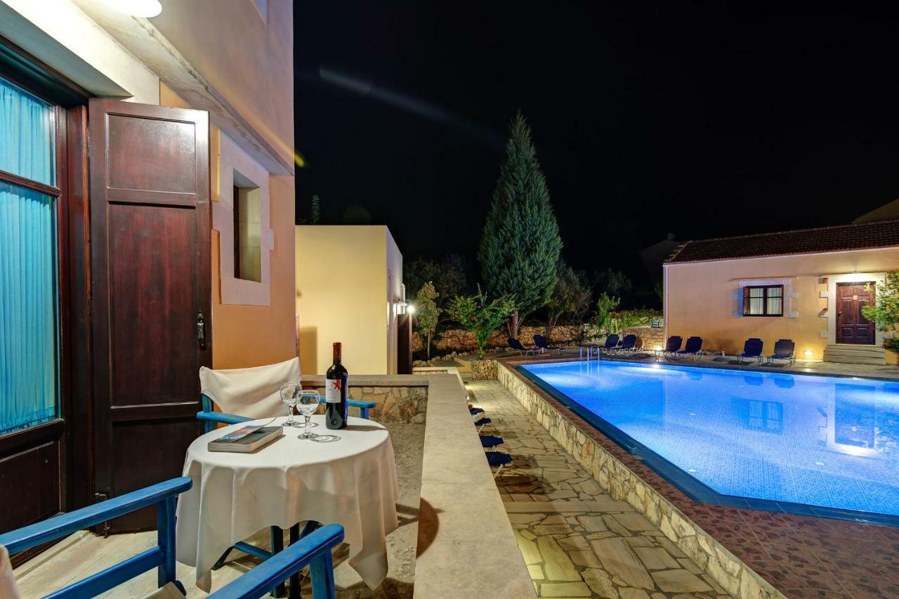 Aparthotel Iliopetra à Douliana Extérieur photo