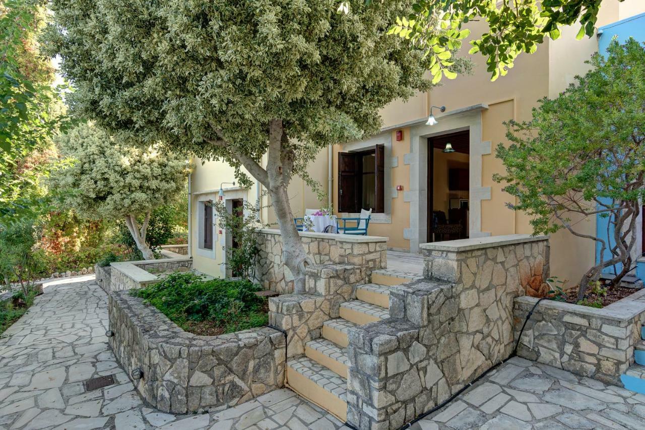 Aparthotel Iliopetra à Douliana Extérieur photo
