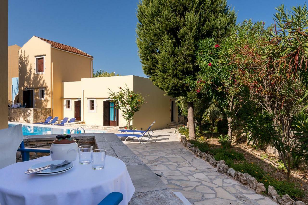 Aparthotel Iliopetra à Douliana Extérieur photo