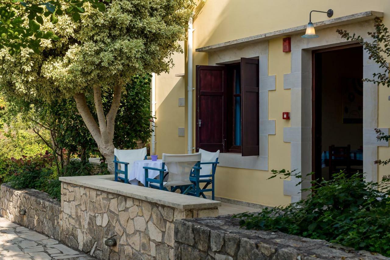 Aparthotel Iliopetra à Douliana Extérieur photo