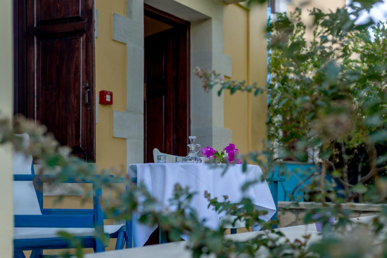 Aparthotel Iliopetra à Douliana Extérieur photo