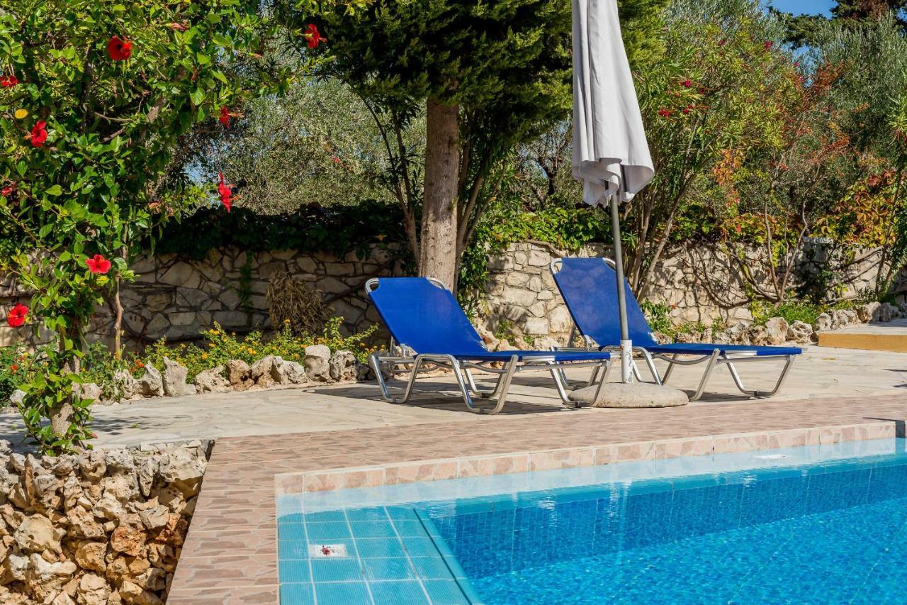 Aparthotel Iliopetra à Douliana Extérieur photo